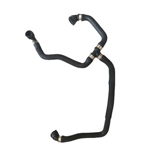 Manguera de Refrigerante Benbao 17127535536 de Goma para Reemplazo y Reparación - Product Image 1