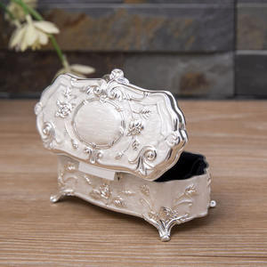 Caja de anillo de pendientes de joyería Vintage de lujo con luz creativa nórdica caja de embalaje de almacenamiento de joyería de Metal Chapado en plata - Product Image 5