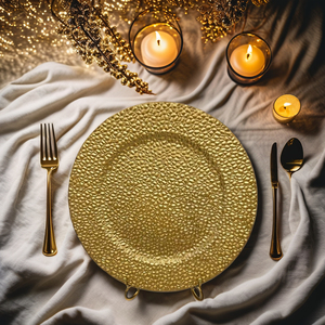 Elegante juego de platos de cargador con adornos dorados y plateados, platos de cena de plástico de inspiración Vintage para bodas en casa, nuevas decoraciones para restaurantes - Product Image 1