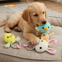 Famipet Fabricant OEM Nouveau Thème Printanier Adorable Jouet en Peluche pour Animaux de Compagnie avec Anneau en Corde et Conception de Jambes, Jouet Couineur pour Chien