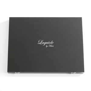 Ensemble de 3 couteaux à découper Laguiole By Haws avec planche à découper et rainure pour les jus - Product Image 2