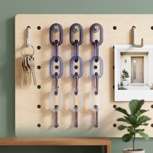 Décoration murale en chaîne de maillons en résine faite à la main, accent d'intérieur personnalisé, décoration suspendue en chaîne de maillons en résine sur mesure, décoration murale artisanale pour la maison - Product Image 1