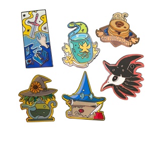 MOQ 슈퍼 보청기 디자인 영화 캐릭터 만화 배지 옷깃 핀 금속 골든 하드 에나멜 핀 세트 없음 - Product Image 3