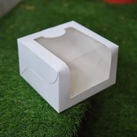 Boîte à gâteau en papier avec fenêtre
