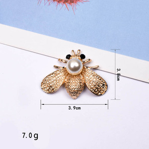 Jachon Ladies <span class=keywords><strong>DIY</strong></span> New Bee Pearl Broche Charme No Pin Flower Disc Alloy Acessórios Acessórios para o Cabelo Decoração Tie Broches - Product Image 6