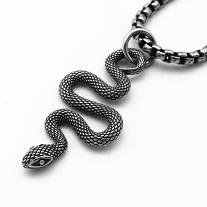 yunnique Unisex <b>Titanium</b> Steel Snake Pendant Necklace Punk Style Animal Zodiac Jewelry 316 Stainless Steel <b>Chain</b> Hip Hop Fashion - Product Image 5