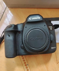 Cámara Canon 5D Mark III Digital de Fotograma Completo, 90% Nueva, Solo Cuerpo - Product Image 2