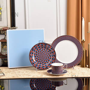 Service de table en céramique, bols et assiettes en porcelaine fine, service de dîner en porcelaine pour la famille - Product Image 4