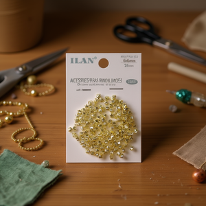 Strass Ilan 6x6mm a forma di corona dorata per accessori artigianali - Product Image 3