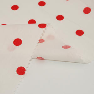 Conception d'usine personnalisé 40s 105gsm enfants popeline de coton Voile rouge à pois tissu imprimé pour femmes garçon chemise sacs légers - Product Image 5