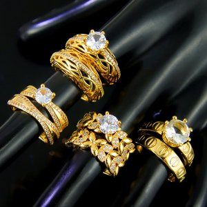 Anillos Apilables de Lujo con Circonita de Dubái, Chapados en Oro de 21k, Diseño Italiano, Anillos de Compromiso y Boda para Parejas - Product Image 1