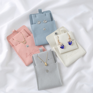 Bolsa de Joyería de Microfibra Rosa y Blanca con Logotipo Personalizado, con Botón, Tarjeta de Exhibición para Aretes y Collares, Juego de Almohadillas para Exhibición de Joyería - Product Image 2