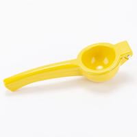 Presse-agrumes de cuisine portable pour fruits en métal en acier inoxydable à prix d'usine