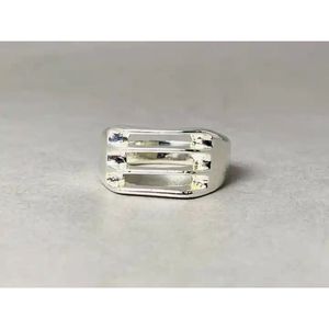 Vente en gros de bijoux fins en argent sterling pur 925 bague pour femme disponible au prix de gros auprès d'un exportateur indien - Product Image 3