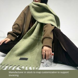 شال أنكورا أحمر للسيدات بتصميم بسيط جديد بلون سادة شال دافئ سميك يناسب جميع الشالات التقليدية - Product Image 3