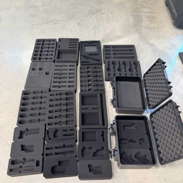 Wireless Microphone  Portable Storage Case 8 Slots Mic Carrying Box case with Travel Adjustable Foam