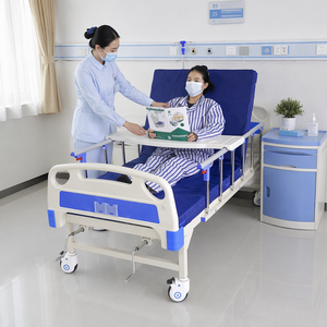 <span class=keywords><strong>Lit</strong></span> médical manuel à 2 fonctions personnalisé OEM avec tête de <span class=keywords><strong>lit</strong></span> réglable anti-collision en ABS pour les soins aux patients en clinique - Product Image 1