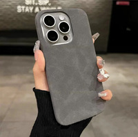 Housse de protection antichoc ultra fine en cuir de fourrure d'hiver pour iPhone 16 Pro Max
