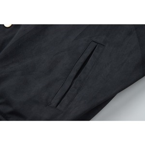 Chaqueta Varsity Louis Vuitton Negra de Gamuza con Logotipo Bordado de Monograma Gigante - Product Image 3