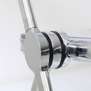 เก้าอี้พลาสติกเรซิ่นใสแบบพับได้สไตล์นอร์ดิก โครงโลหะ สำหรับรับประทานอาหาร ผลิตจากโรงงานขายส่ง - Product Image 6