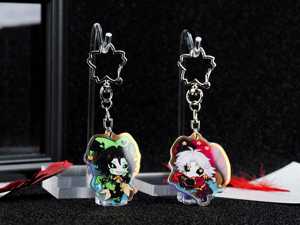 OEM ODM Set de Llaveros y Colgantes para Bolsos de Acrílico Iridiscente con Diseño de Pierrot Arlequín de Freak Circus, Regalos para Fans de Todas las Edades - Product Image 1