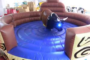 Manèges de fête foraine pour adultes, <span class=keywords><strong>taureau</strong></span> mécanique de rodéo, yeux bleus, <span class=keywords><strong>taureau</strong></span> mécanique gonflable fumeur à <span class=keywords><strong>louer</strong></span> - Product Image 3