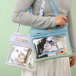 Sac de téléphone étanche à motif de dessin animé mignon, 15 pouces, transparent, flottant, avec fonction tactile, pour utilisation en extérieur - Product Image 2