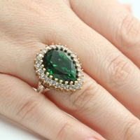 Bague Vintage Antique en Argent Sterling 925 avec Émeraude en Forme de Goutte de Larme Cultivée en Laboratoire pour Femme – Idéale pour les Fêtes
