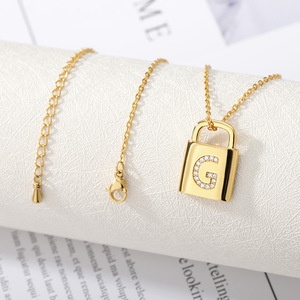 JY-Cadena de eslabones de acero inoxidable chapado en oro con letras iniciales, collar de bloqueo de Circonia cúbica, letra mayúscula en inglés - Product Image 3