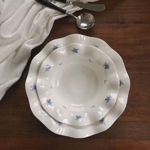 Exquisite Deep Dish Fruit Snack Dish Pure <b>White</b> Wavy Lace Pattern with Plant Motif Tall Dish with Elegant Design - Product Image 2