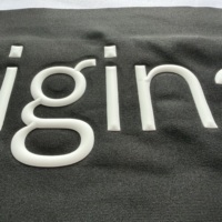 Lettres 3D en silicone personnalisées pour transfert thermique, avec support à froid, logo thermocollant, étiquette en caoutchouc écologique et lavable pour vêtements