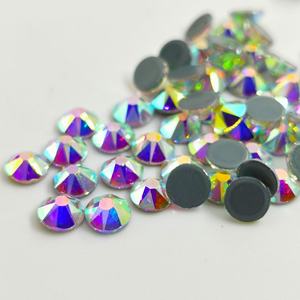 คริสตัลแก้วเจียระไน 16 เหลี่ยม แบบติดร้อน รุ่น 2088 ขนาด 20ss 10ss สีคริสตัล AB รับประกันคุณภาพ 1 ถุง จัดส่งภายใน 2~3 วัน - Product Image 2
