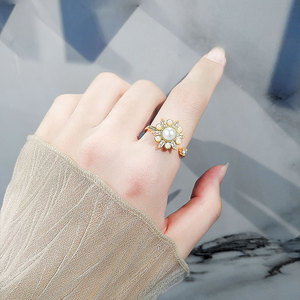 Bague anti-stress réglable en cuivre plaqué or, anti-ternissement, avec perle de culture, zircon et tournesol, pour l'anxiété - Product Image 4