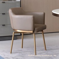 Chaise d'étude en cuir d'accoudoir de designer italien pivotant en fer léger de luxe pour la réception à domicile MDF moderne Art Style minimaliste