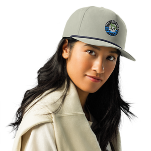 Trouvez vos casquettes sportives à cordon en forme de crâne Find Your Coast - Product Image 2