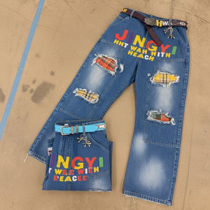 بنطلون جينز رجالي فضفاض بتصميم كارجو مع رقع مطرزة مخصصة وركبة مزدوجة ممزقة - Product Image 1