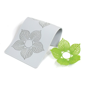 Molde de silicona de 2 orificios con diseño de hoja hueca y encaje para corona de invierno, plantilla para decoración de pasteles, molde para azúcar comestible y decoración de repostería - Product Image 6