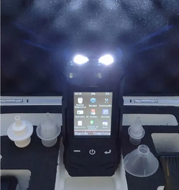 Precisão de nível profissional Compatível com Android e iPhone Fuel Cell Sensor bafômetro Álcool Tesster