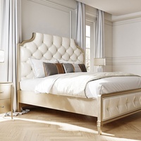 Lit Queen sur mesure de style français moderne et luxueux en crème, 100% bois massif avec revêtement en cuir, ensemble de meubles de chambre haut de gamme pour villa