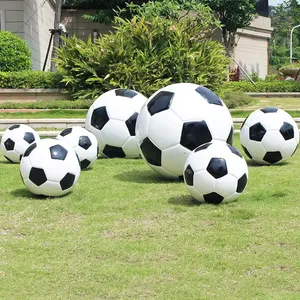Escultura de balón de fútbol de fibra de vidrio icónica de gran tamaño hecha a medida estatua icono deportivo realista para la venta Impresión de troquelado de fundición - Product Image 1
