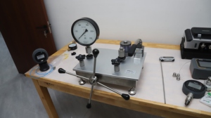 Nouvelle Machine de Mesure Hydraulique OEM d'Origine, Calibrateur de Pompe Ultra Haute Pression 5000 bars, Testée 1 An - Product Image 2