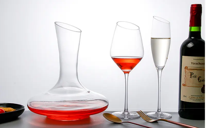 Decanter per vino rosso in cristallo trasparente in stile europeo flute di Champagne in cristallo bicchiere da vino rosso con confezione personalizzata