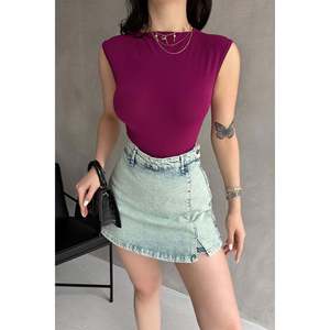 Chaleco sin espalda para mujer Buzzy, color Damson, ropa exterior, top sin mangas - Product Image 3