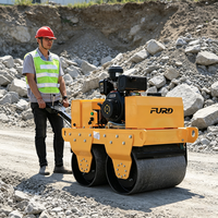 Compacteur à rouleaux vibratoire diesel 550 kg, autoporté, pour routes