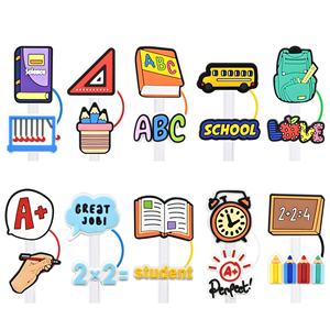 ชุดอุปกรณ์ตกแต่งหลอดดูดน้ำสำหรับนักเรียน ซีรีส์ Back to School Season หมวกฟาง 10 มม. หัวเข็มขัดตกแต่ง ป้องกันฝุ่น ทำจากพลาสติก - Product Image 1