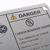 Plaque signalétique métallique personnalisée en aluminium gravée au laser avec support adhésif pour l'identification des équipements industriels
