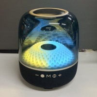 Altavoz Inalámbrico de Escritorio KINGLUCKY PK901 con Aspecto de Cristal, Iluminación RGB, Sonido Estéreo de Alta Calidad, BT5.3, Salida de 40W, 3600mAh, para Teléfono Móvil