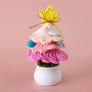 Arbre de Noël en crochet fait main coloré pour la décoration de la maison à Noël - Product Image 4