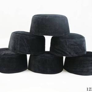 Chapeau en velours de vison élastique YASEEN - Chapeau islamique d'hiver respirant et écologique pour hommes - Product Image 1