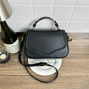 Sacs à dos pour femmes en gros – Sacs à main en cuir PU de haute qualité pour femmes, petits sacs à bandoulière, sacs fourre-tout <span class=keywords><strong>avec</strong></span> <span class=keywords><strong>large</strong></span> <span class=keywords><strong>sangle</strong></span> - Product Image 5